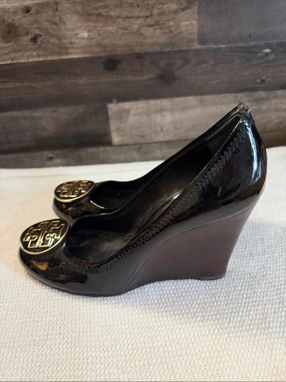 Tory Burch box leather medallions